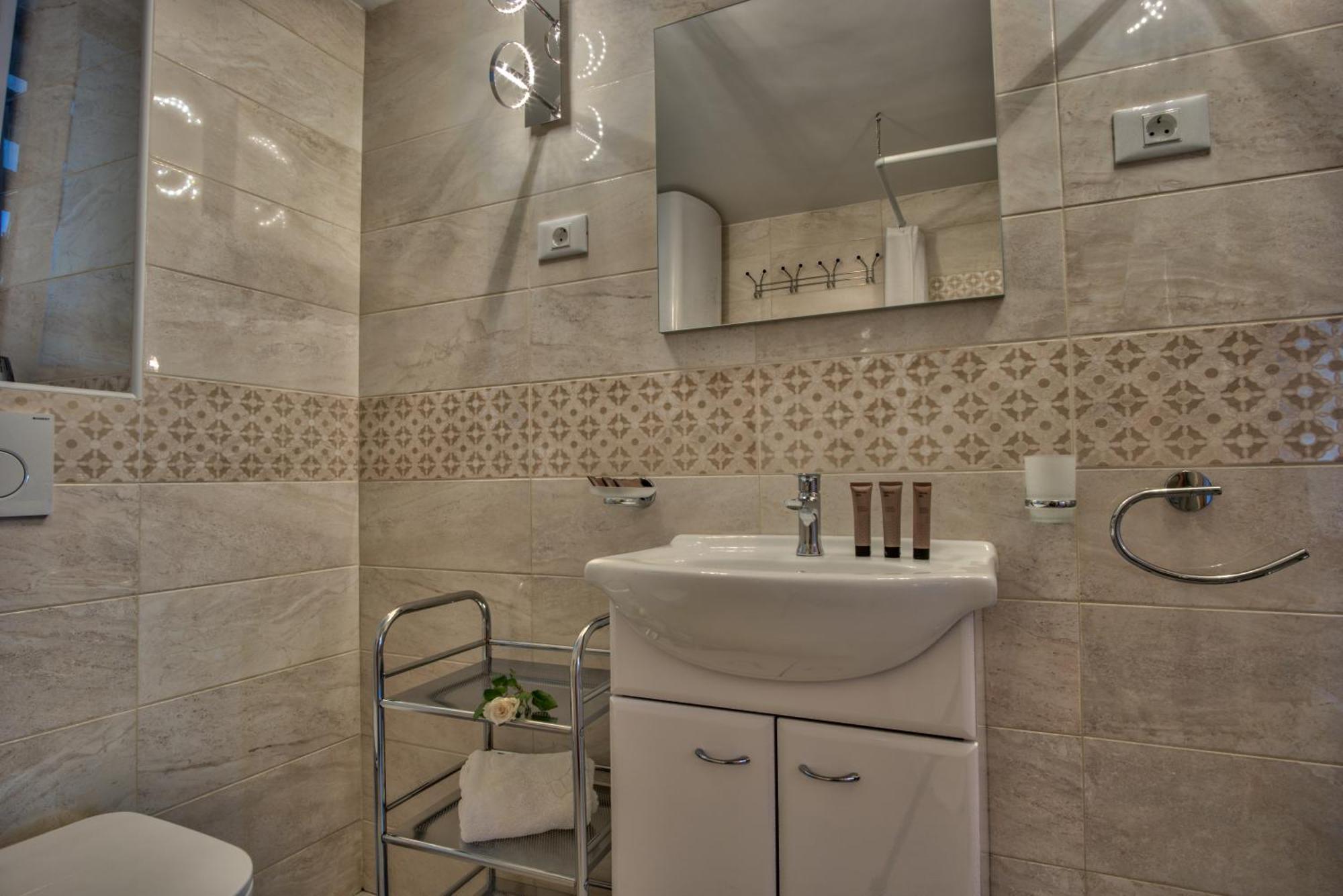 Apartment Pod Velbi Любляна Экстерьер фото
