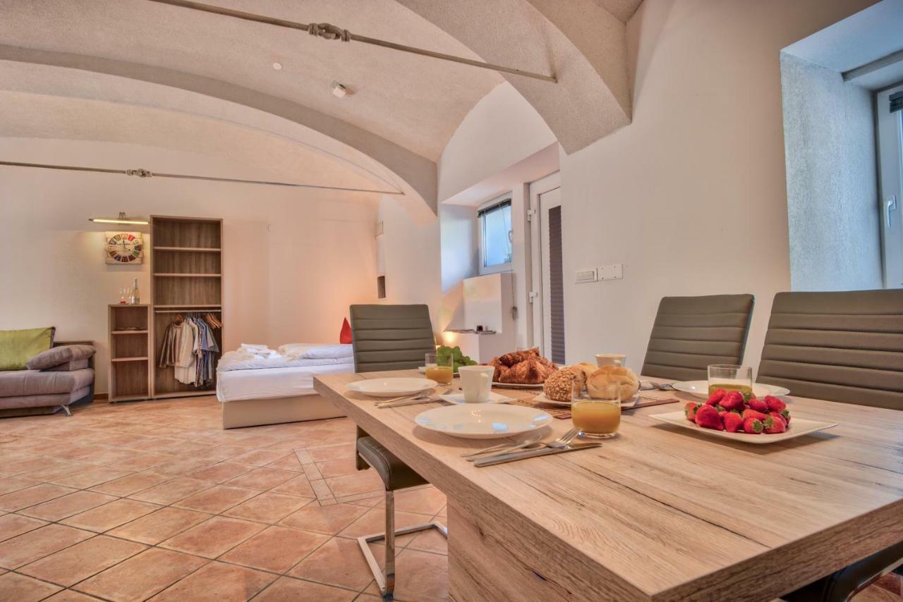 Apartment Pod Velbi Любляна Экстерьер фото